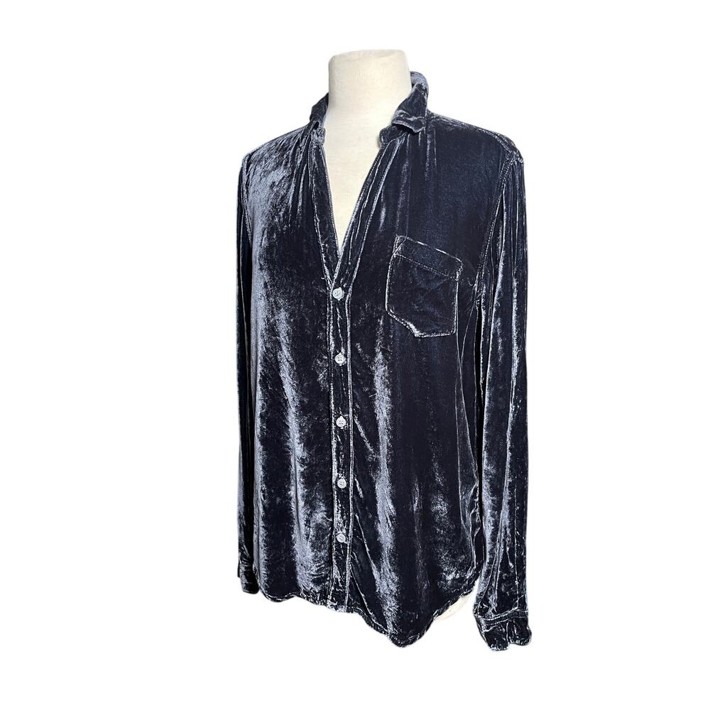 CP SHADES Women’s Silk Blend Long Sleeve Button Front Navy Velvet Top - Picture 4 of 5